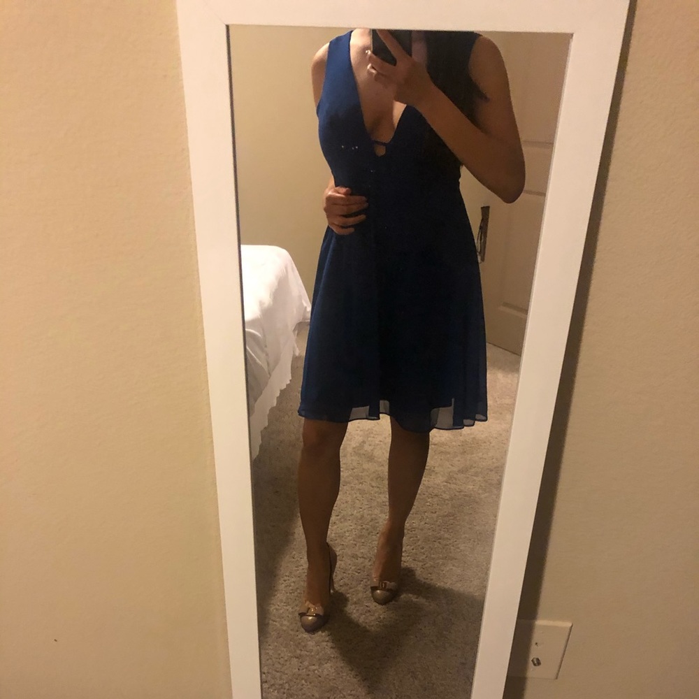 BCBG worn once; lined.